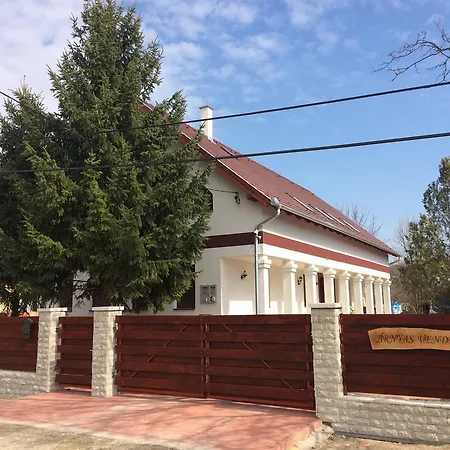 árnyas Vendégház *